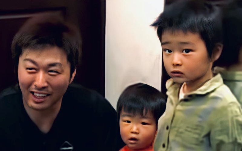 平原康多とは？「2010年に結婚、子供の3人を持つパパ」