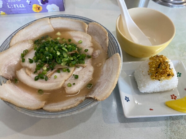 清水裕友とは？「おすすめのお店、豚骨ラーメンドルフィン」