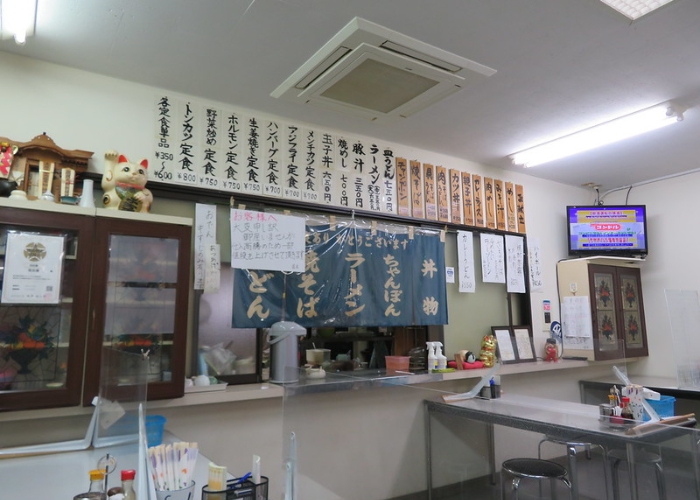 久留米競輪場内にある食堂